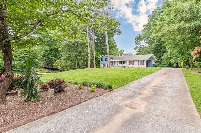 Foto del edificio - 1574 Old Spring House Ln