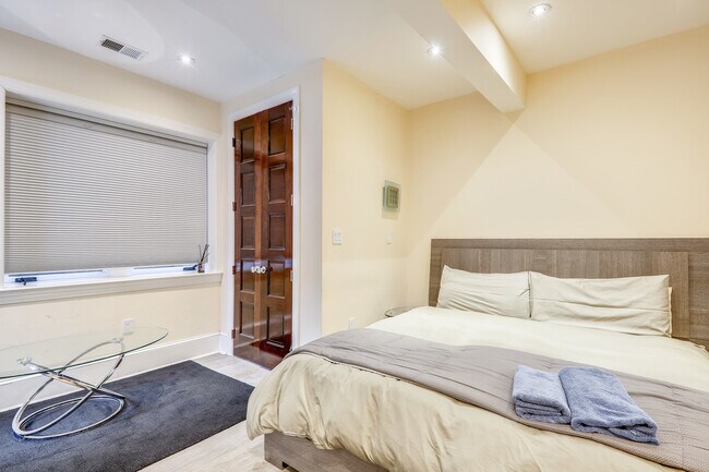 Foto del edificio - 1229 15th St NW