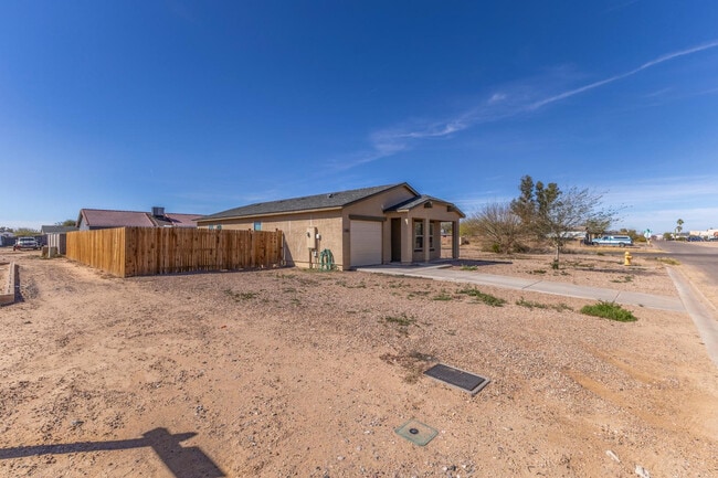 Building Photo - 14514 S Vera Cruz Rd