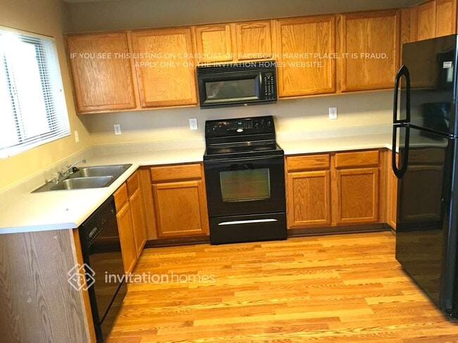 Foto del edificio - 15709 W Smokey Dr