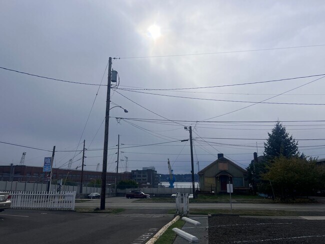 Foto del edificio - 1206 Gregory Way