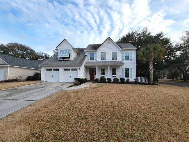 Building Photo - Stunning four bedroom in Charleston National on large lot - Mt. Pleasant