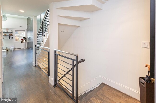 Foto del edificio - 2431 Ontario Rd NW