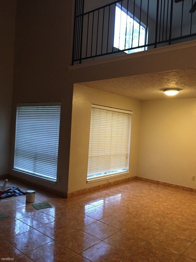 Building Photo - 4 br, 3 bath House - 10003 Crescent Moon Dr