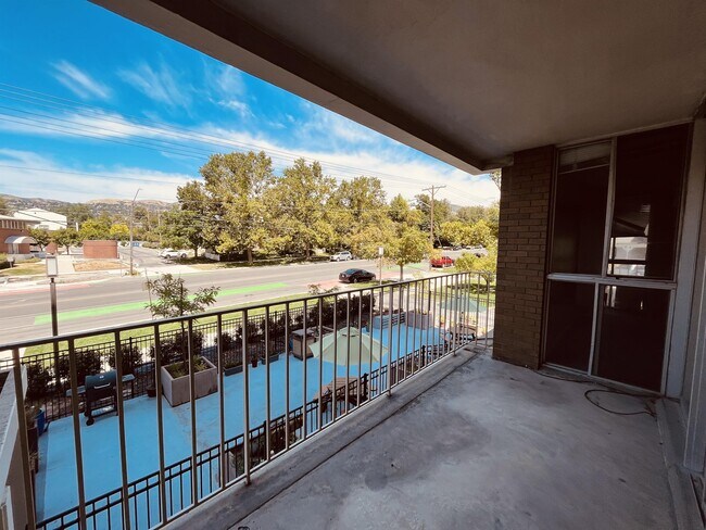 Photo - 710 E 200 S Townhome