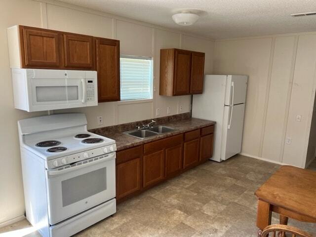 Building Photo - 4210 South Zarzamora Street, Unit 19