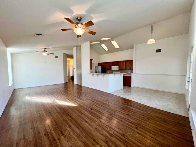 Building Photo - 17901 Quitman Mountain Way