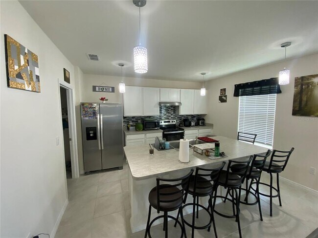 Building Photo - 117 Juniper Way