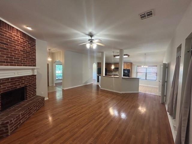 Foto del edificio - 301 Roy Rogers Ln