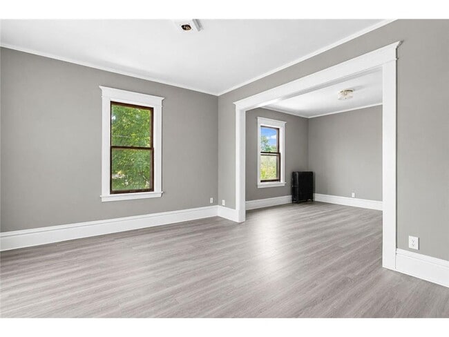 Building Photo - 2401 Harriet Ave