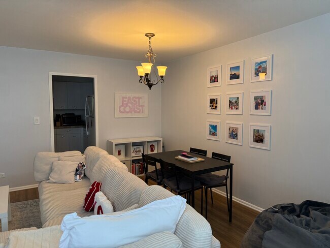 Foto del edificio - 6301 N Sheridan Rd