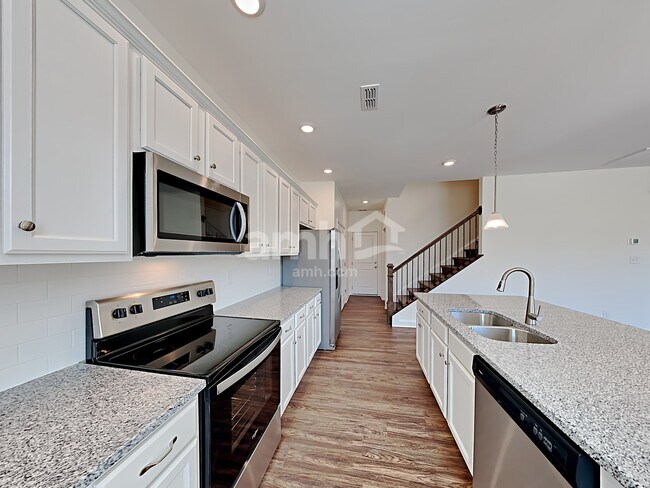 Foto del edificio - 3213 Pinemount Rd