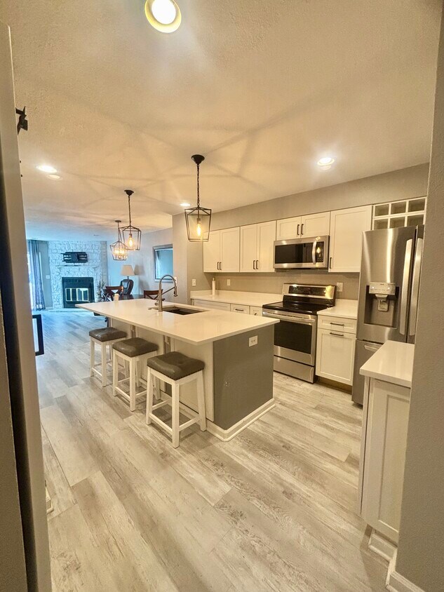 Foto principal - 12053 E Hoye Dr