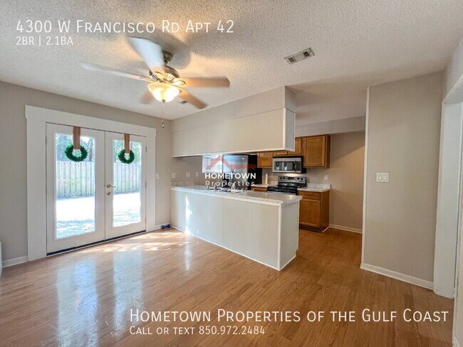 Foto del edificio - Location! 2-Bed Townhouse with 2.5 Baths i...