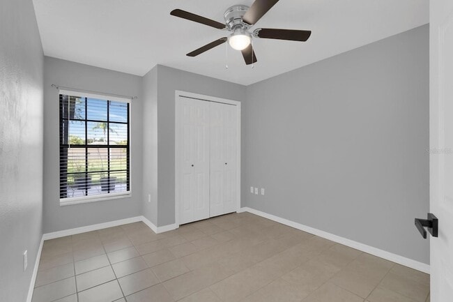 Building Photo - 2414 Sweetwater Blvd