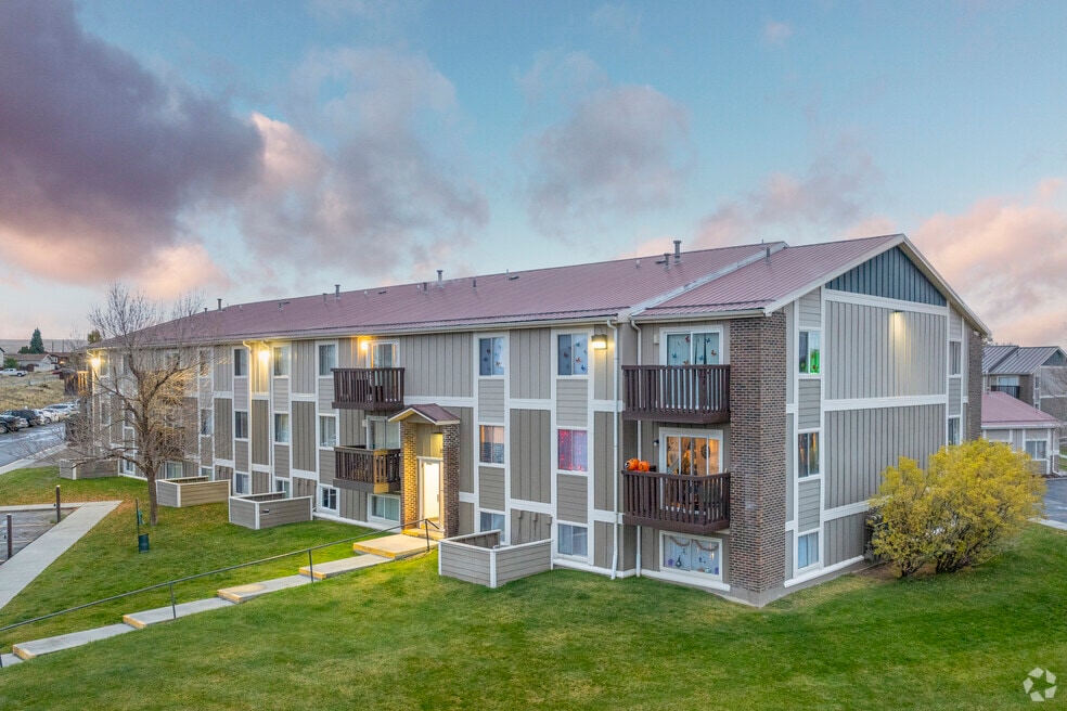 View of Apartments for Rent with a Walk-In Closet in Reliance WY | Apartments.com