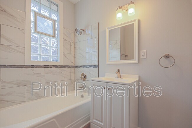 Foto del edificio - 7432 S Maryland Ave