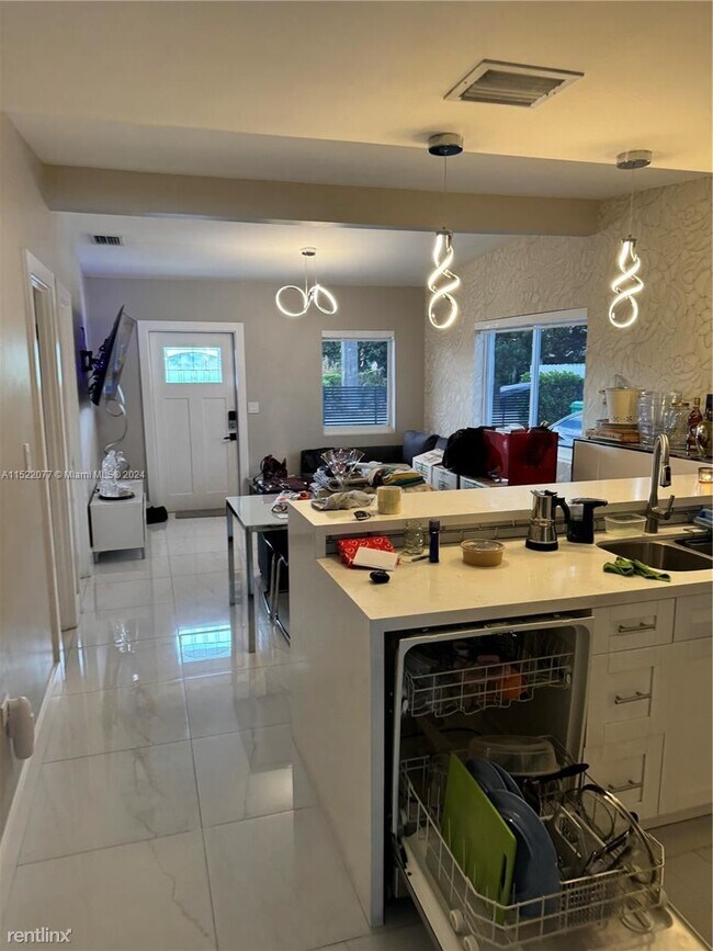 Foto del edificio - 3 br, 2 bath House - 9625 NW 36th Ave # A