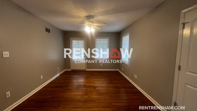 Building Photo - 3067 Keats Rd