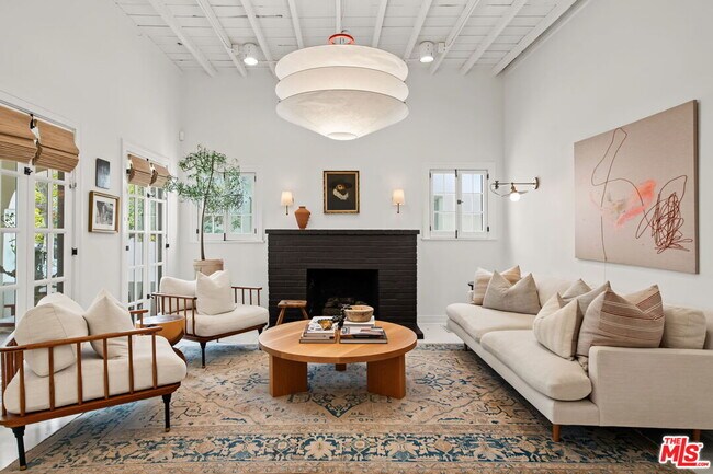 Foto del edificio - 348 N Citrus Ave