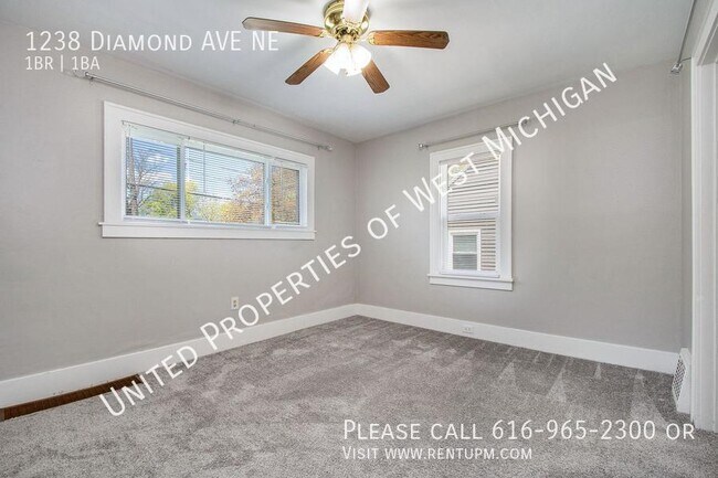 Building Photo - Available Now | Cute 1 Bedroom, 1 Bath Sin...