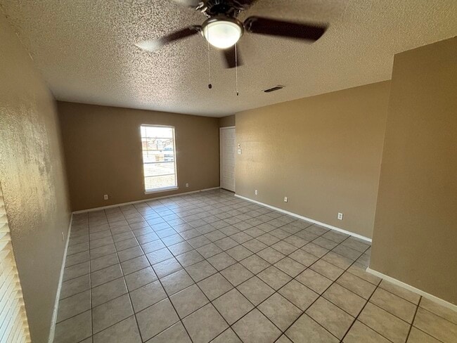 Foto del edificio - 1 bed 1 bath duplex unit