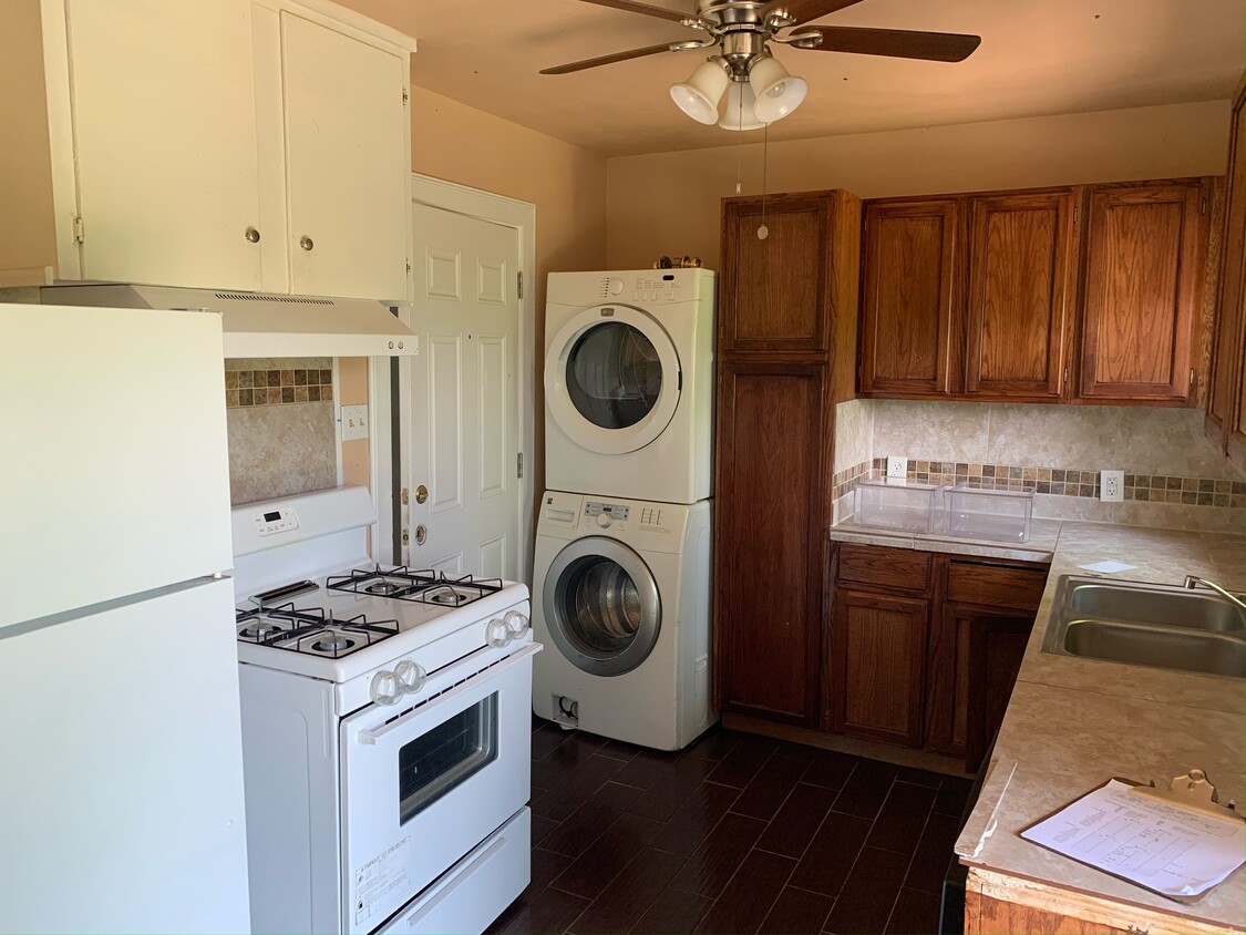 Primary Photo - 1409 Redondo Drive
