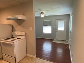 Building Photo - 311 S 3rd St