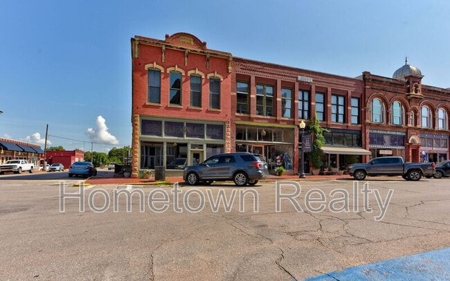 Building Photo - 124 W Oklahoma Ave