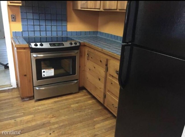 Building Photo - 4 br, 2 bath House - 1516 Axtell Dr