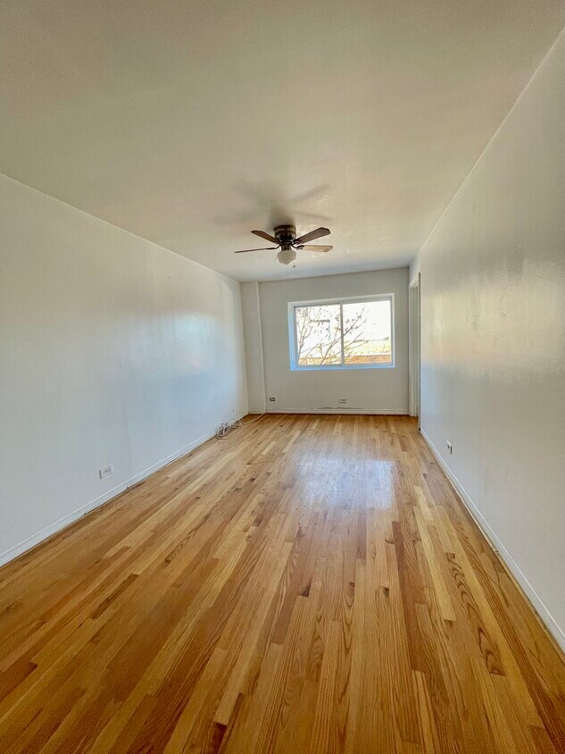 Living Room space - 601 W 31st St
