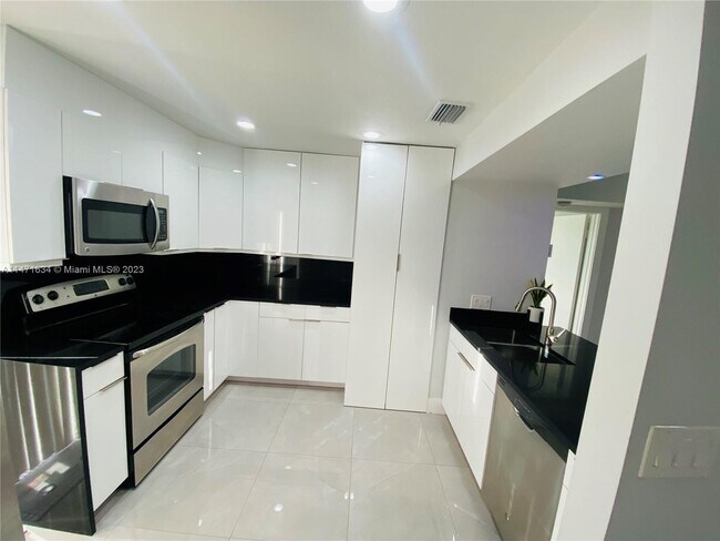 Foto del edificio - 199 SW 12th Ave