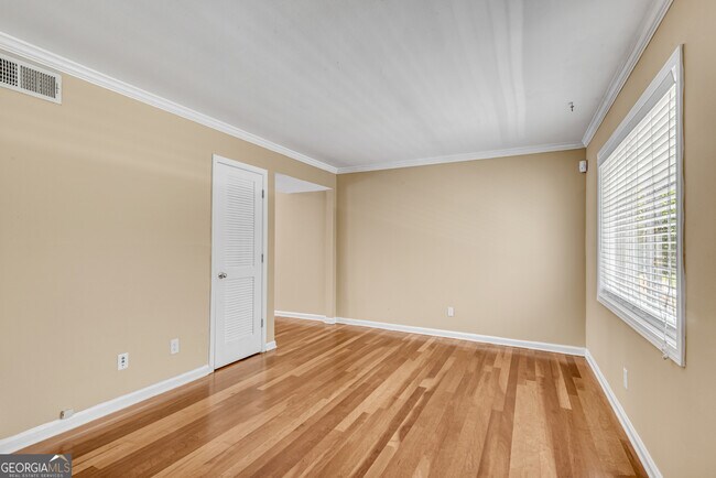 Foto del edificio - 6940 Roswell Rd