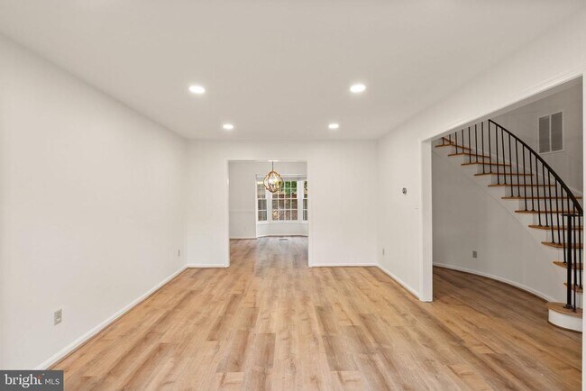 Building Photo - 8330 Wickham Rd