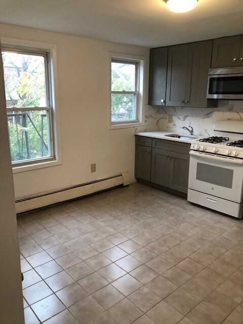 Foto principal - 303 2nd St