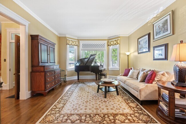 Foto del edificio - 693 Greenwood Ave