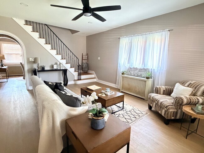 Foto del edificio - 5642 Solway St