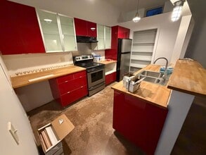 Building Photo - 2915 2nd Ave S