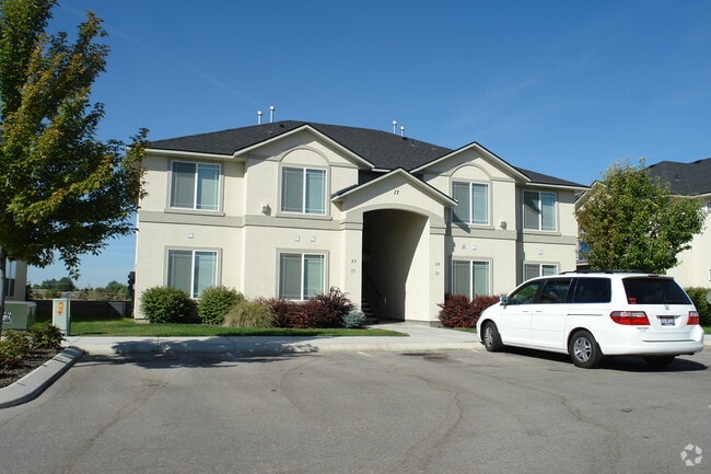 Building Photo - 1805 E Overland Rd