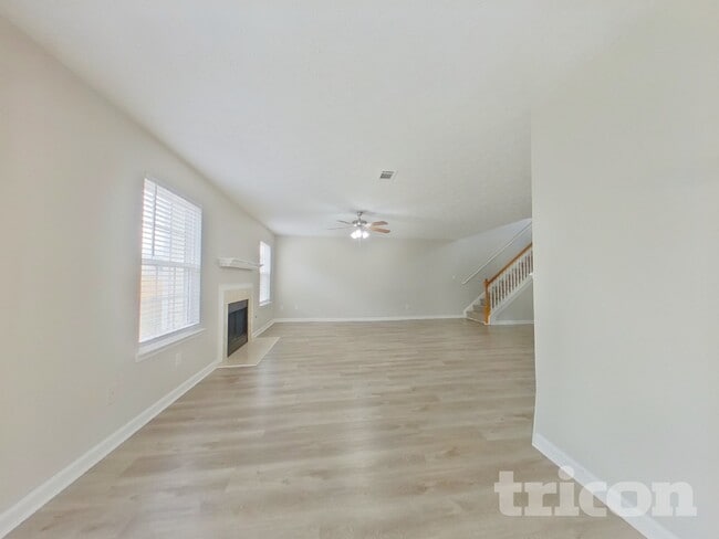 Building Photo - 988 Winding Down Way