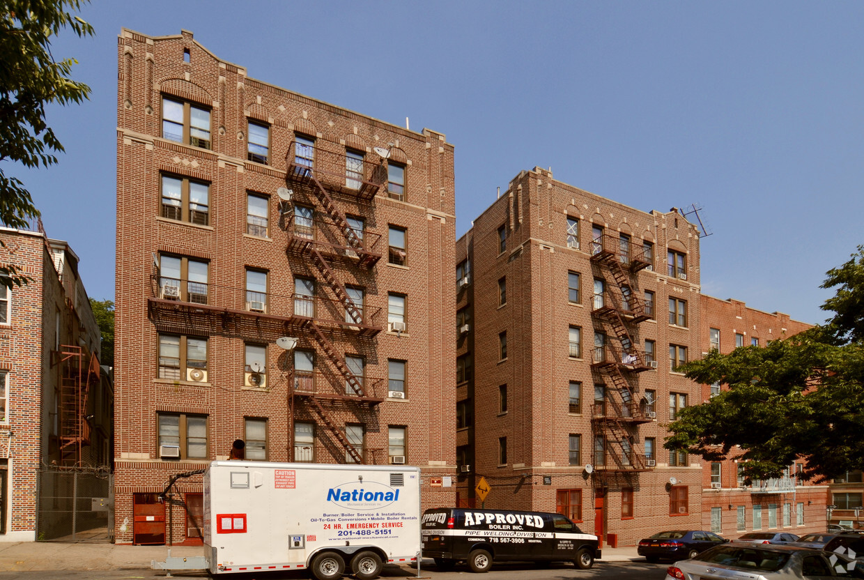 Building Photo - 717-719 Crotona Park North