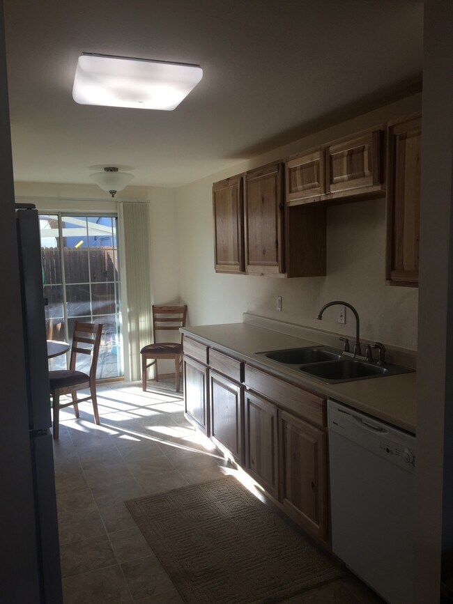 Foto del edificio - Beautifully Appointed Furnished One Bedroo...