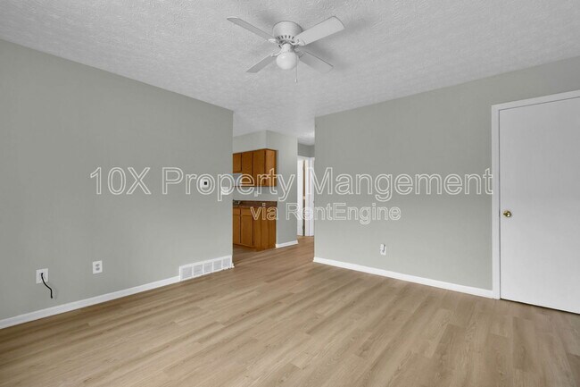Foto del edificio - 1731 Elaine Rd