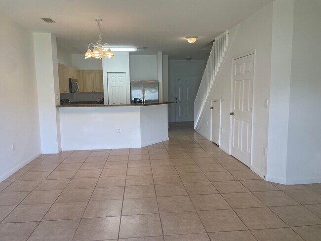 Building Photo - 5187 SE Mariner Garden Cir