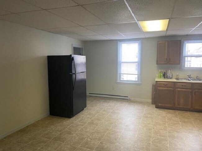 Building Photo - 443 Dubuque St