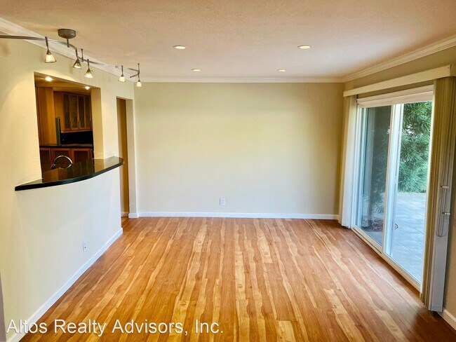 Foto del edificio - 2 br, 2 bath House - 54 Los Altos Square