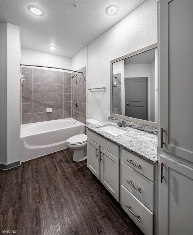 Building Photo - 2 br, 2 bath Condo - 2552 N Austin Ave 2nd...