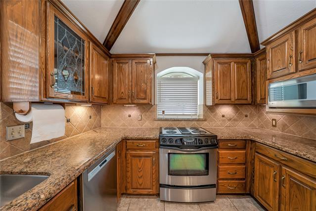 Building Photo - 153 Creek Courts Dr