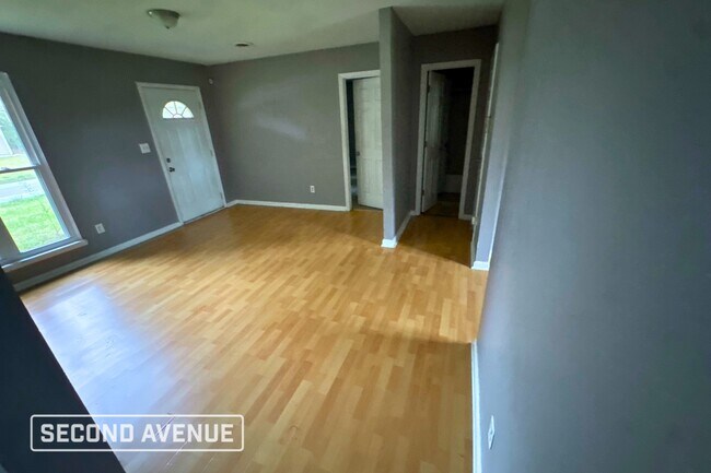 Foto del edificio - 1005 Jennifer Dr