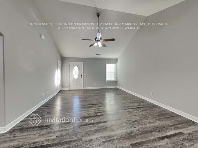 Foto del edificio - 4105 Rev Williams Dr